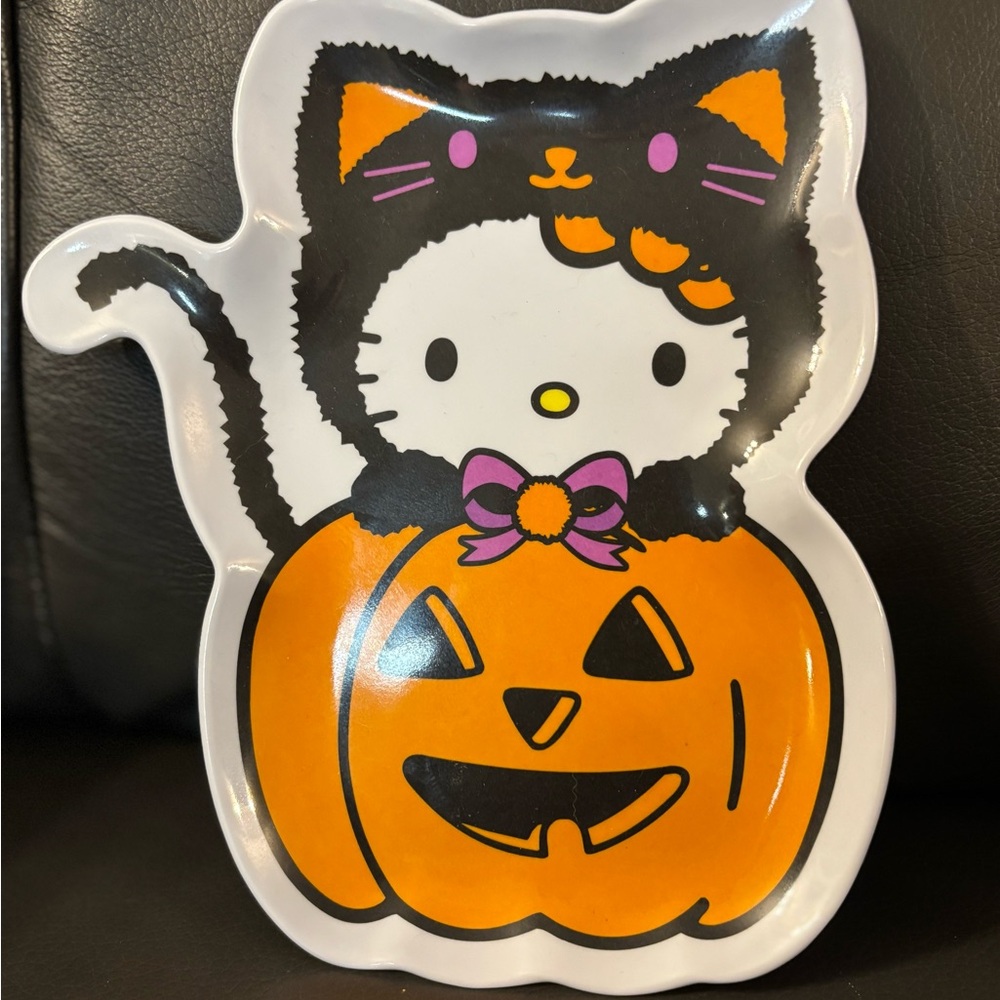 Hello Kitty Halloween Melamine Plate Set